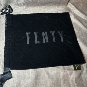 FENTY co-lab PUMA Velvet Dust Bag w/Satin Ribbon Drawstring